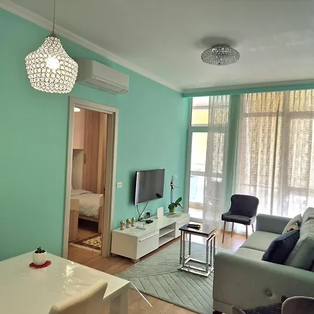 Apartman Aurora *